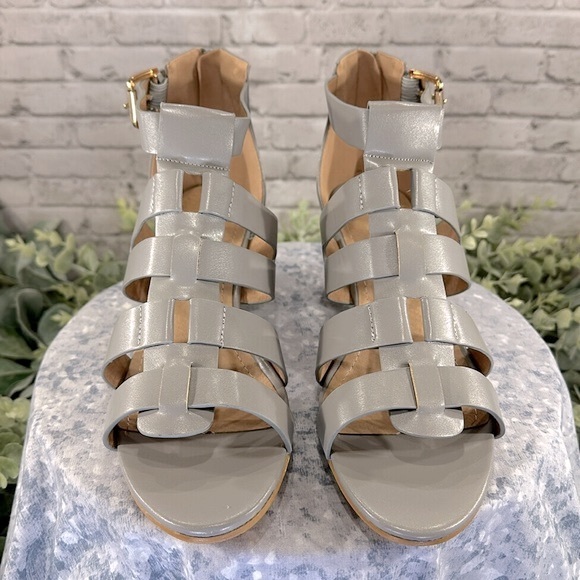 Charming Lady Gray Open Toe Multi-Band Low Wedge Dress Sandals WMS 11M🩶NWOT🩶 - Picture 2 of 10